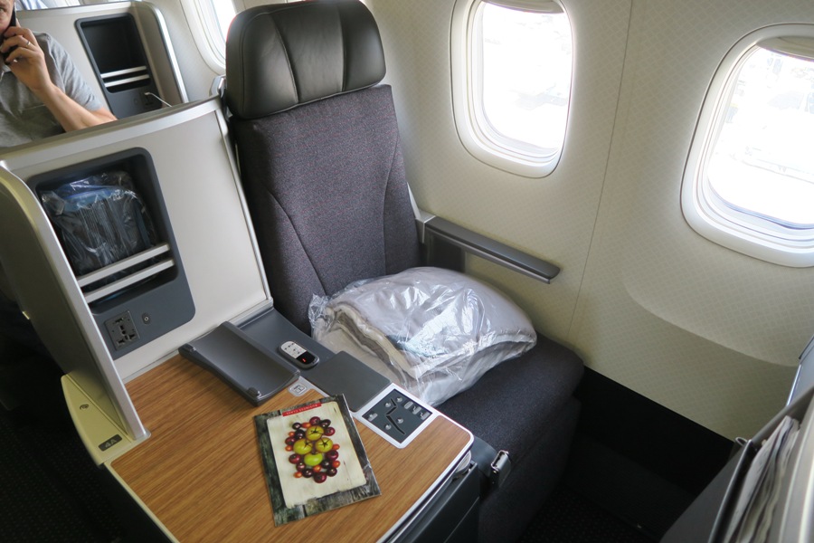 American Airlines B767 Business Class